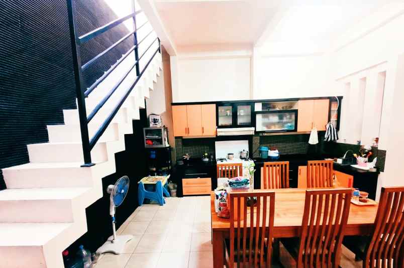 dijual rumah graha estetika tembalang