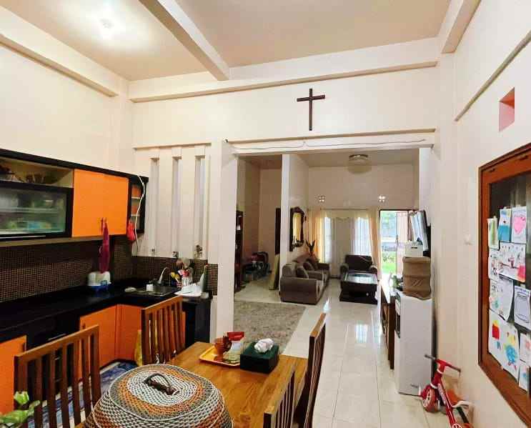 dijual rumah graha estetika tembalang
