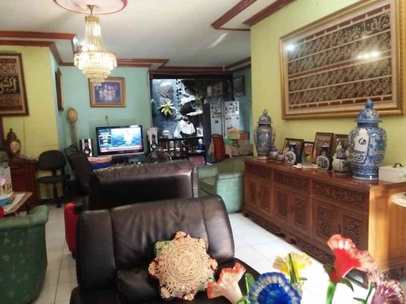 dijual rumah grand kota bintang