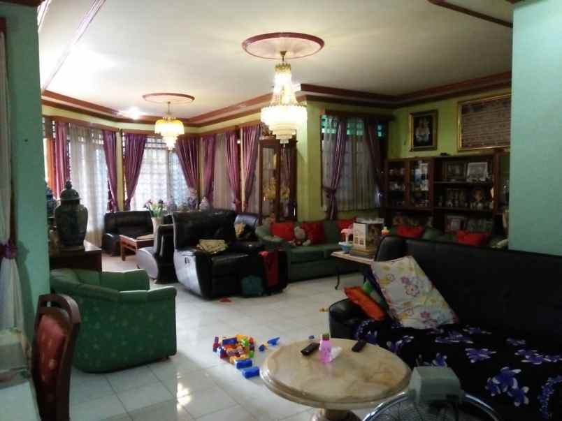 dijual rumah grand kota bintang