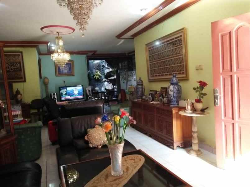 dijual rumah grand kota bintang