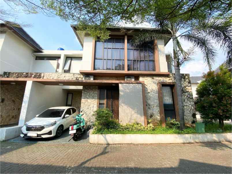 dijual rumah green ratna residence