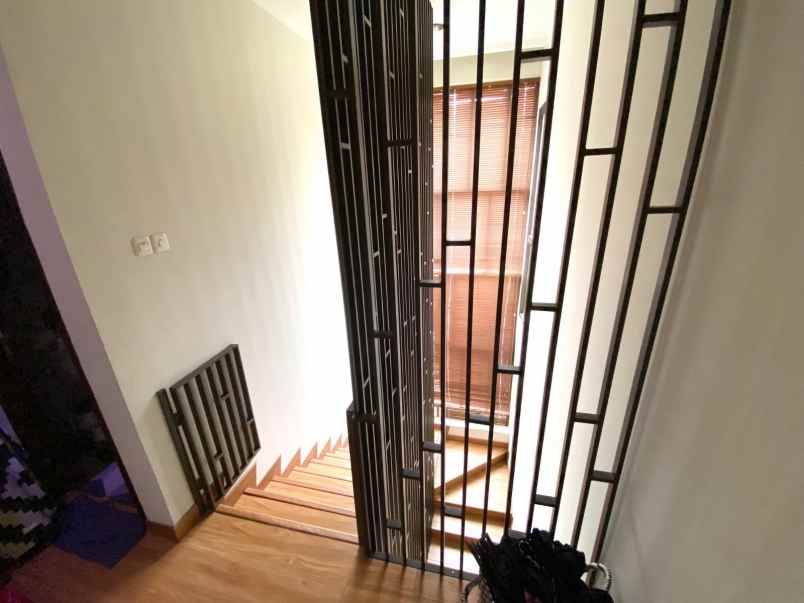 dijual rumah green ratna residence