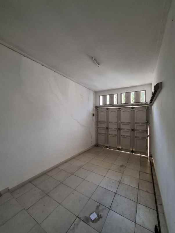 dijual rumah green ville dekat kedoya utara