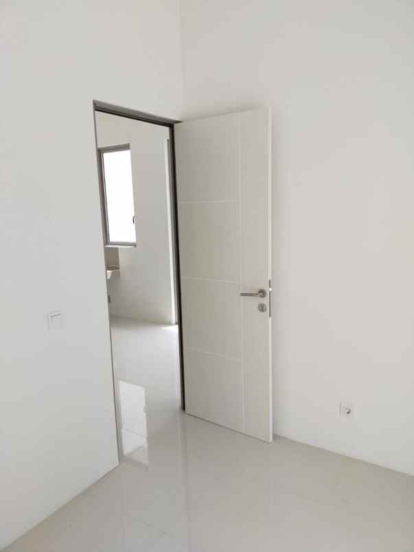 dijual rumah greenland residen