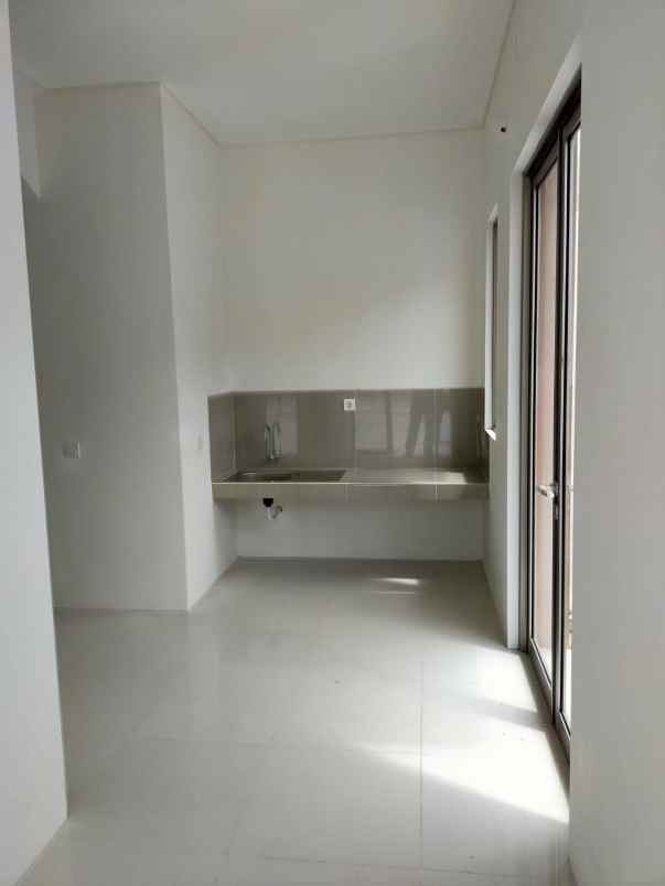 dijual rumah greenland residen