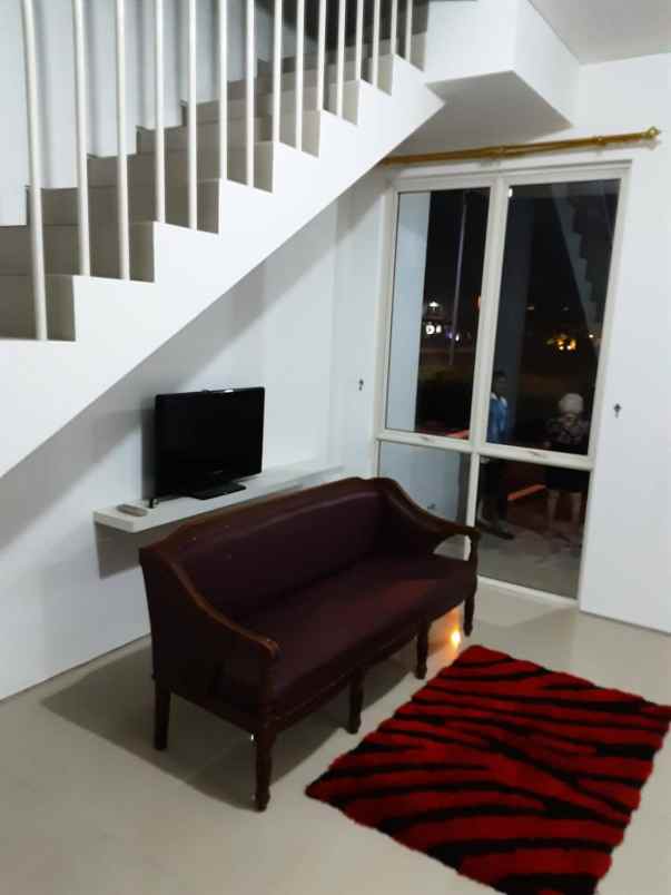 dijual rumah greenwich royal residence