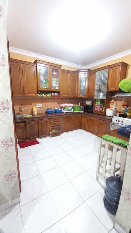 dijual rumah harapan indah