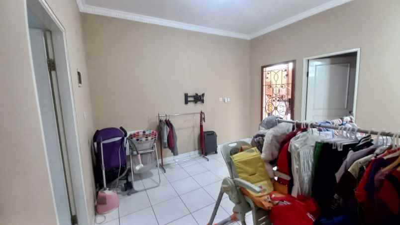 dijual rumah harapan indah