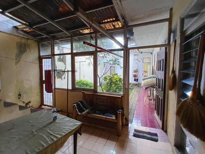 dijual rumah hitung tanah saja di cikutra bandung