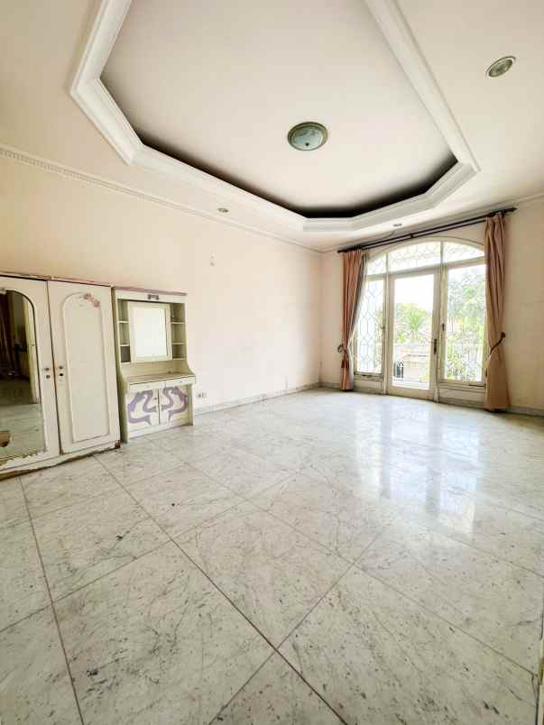 dijual rumah intercon