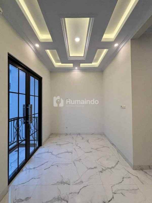 dijual rumah jagakarsa