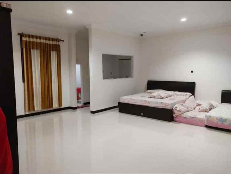 dijual rumah jalan aries