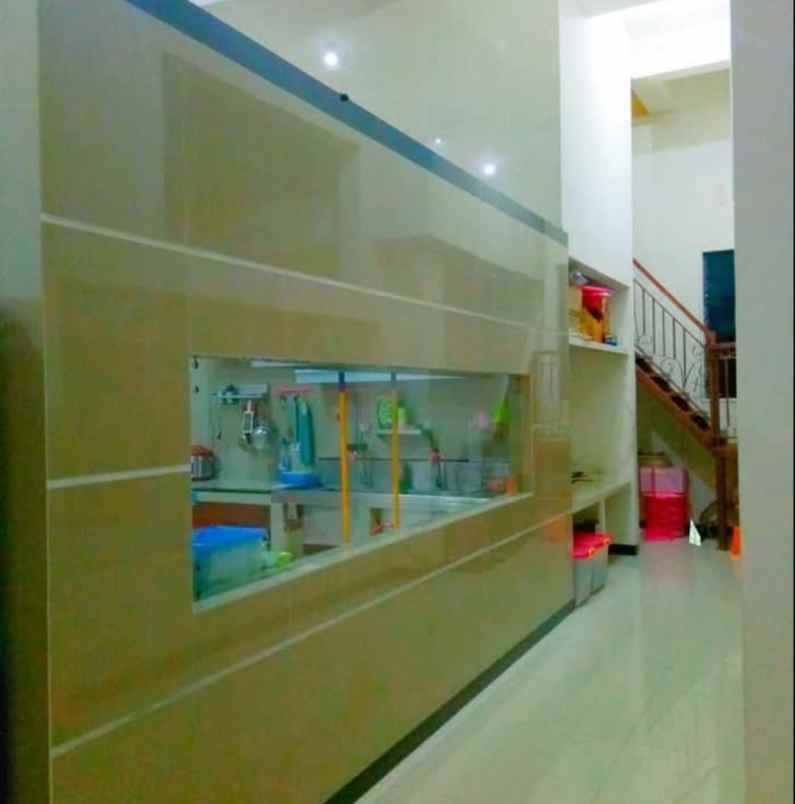 dijual rumah jalan aries