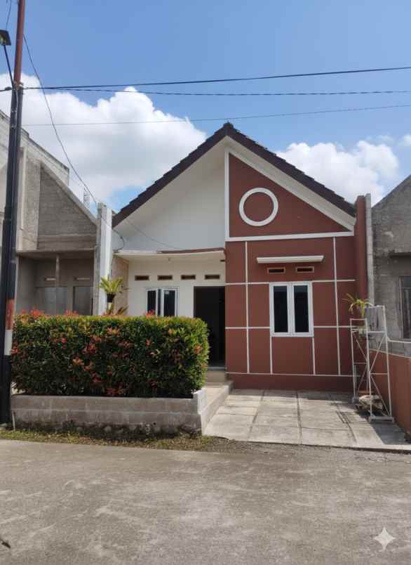 dijual rumah jalan cibodas ngamprah