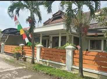dijual rumah jalan cipamokolan kec