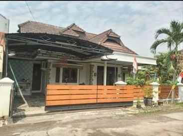 dijual rumah jalan cipamokolan kec
