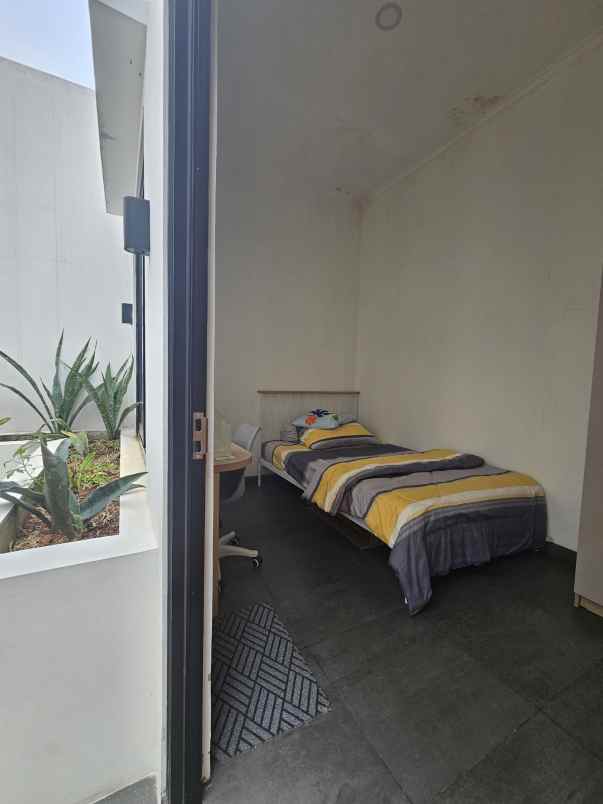 dijual rumah jalan duren rangkapan jaya