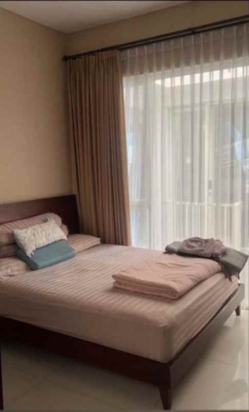 dijual rumah jalan forest mansion
