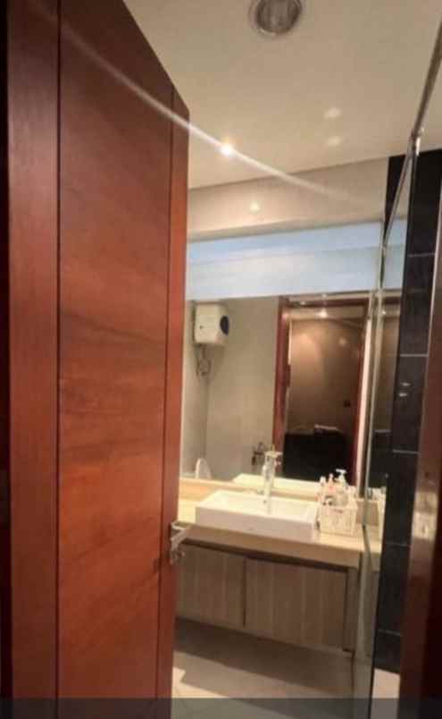 dijual rumah jalan forest mansion