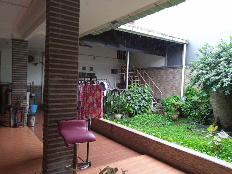 dijual rumah jalan jaticempaka