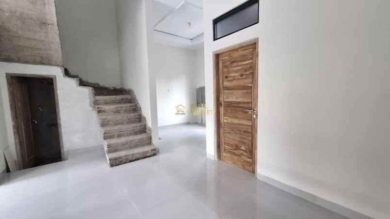 dijual rumah jalan kaliurang ngaglik sleman