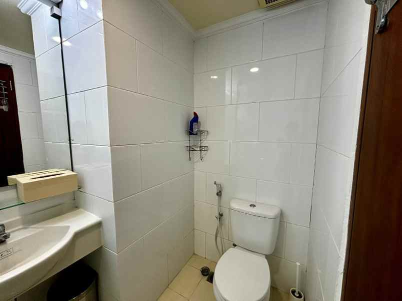 dijual rumah jalan pakuwon indah