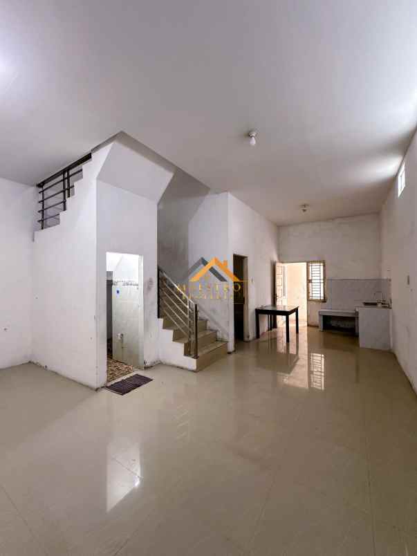 dijual rumah jalan pasar 3 krakatau