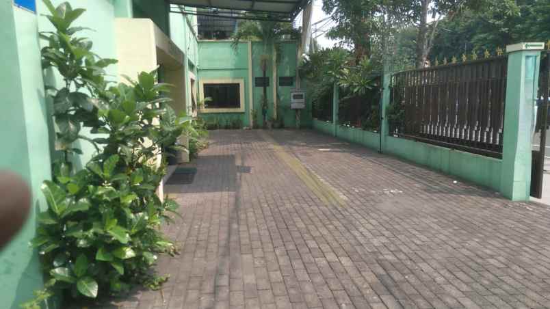 dijual rumah jalan raya ahmad yani