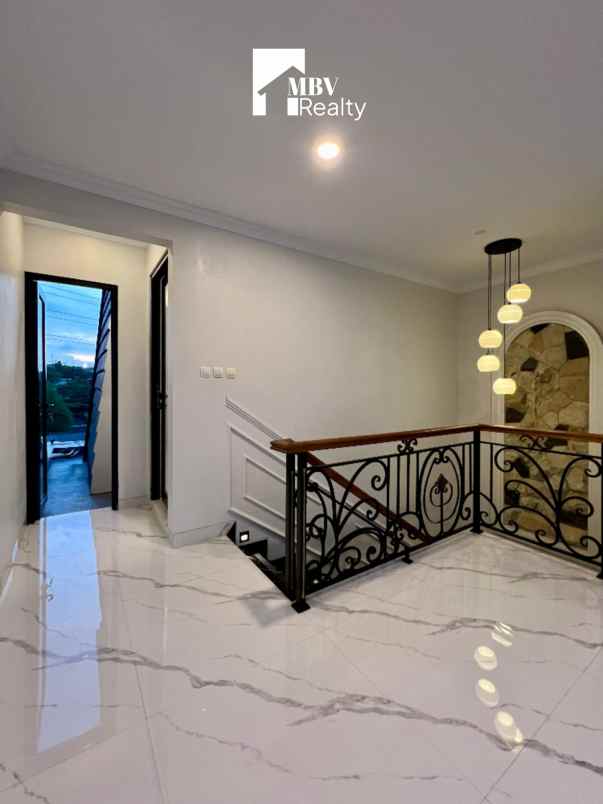 dijual rumah jalan raya kahfi jagakarsa