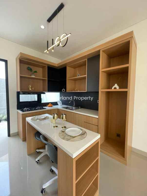 dijual rumah jalan raya lengkong bsd