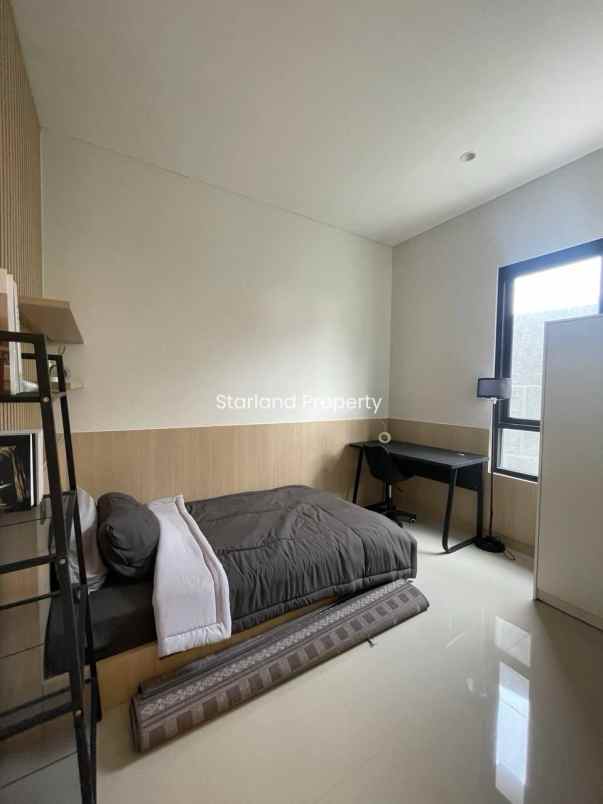 dijual rumah jalan raya lengkong bsd