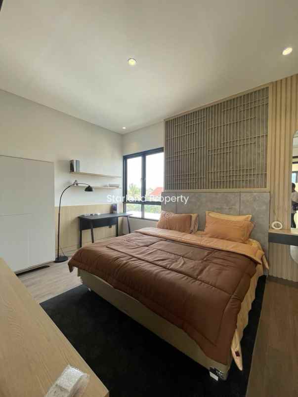 dijual rumah jalan raya lengkong bsd