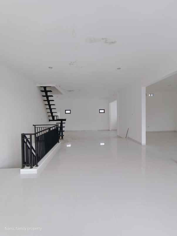 dijual rumah jalan raya pondok ranji