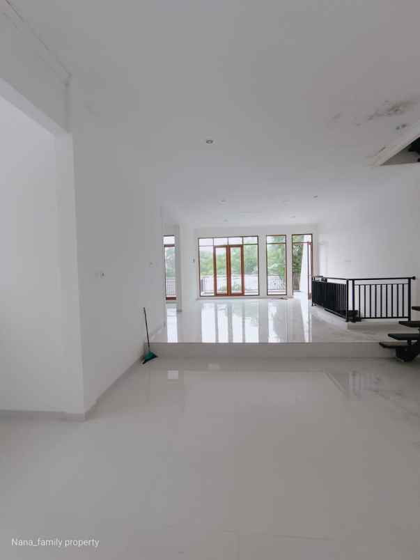 dijual rumah jalan raya pondok ranji