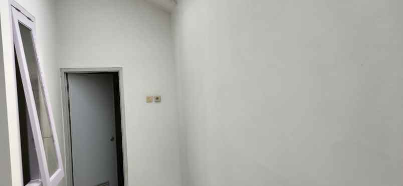 dijual rumah jalan raya sarimukti cbl