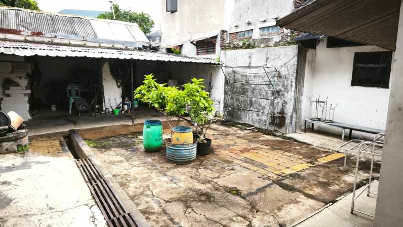 dijual rumah jalan sadewa