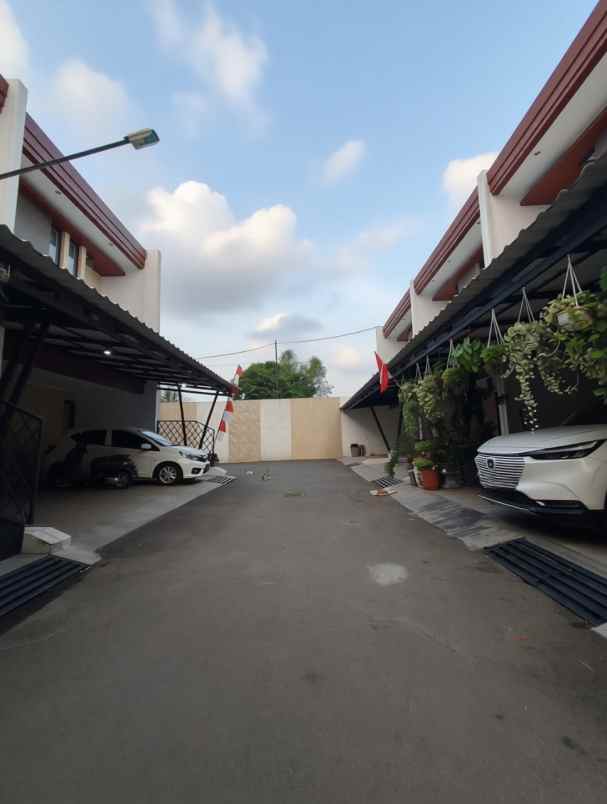 dijual rumah jatiwaringin pondok gede
