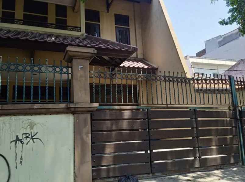 dijual rumah ji raya ngagel jaya pucang