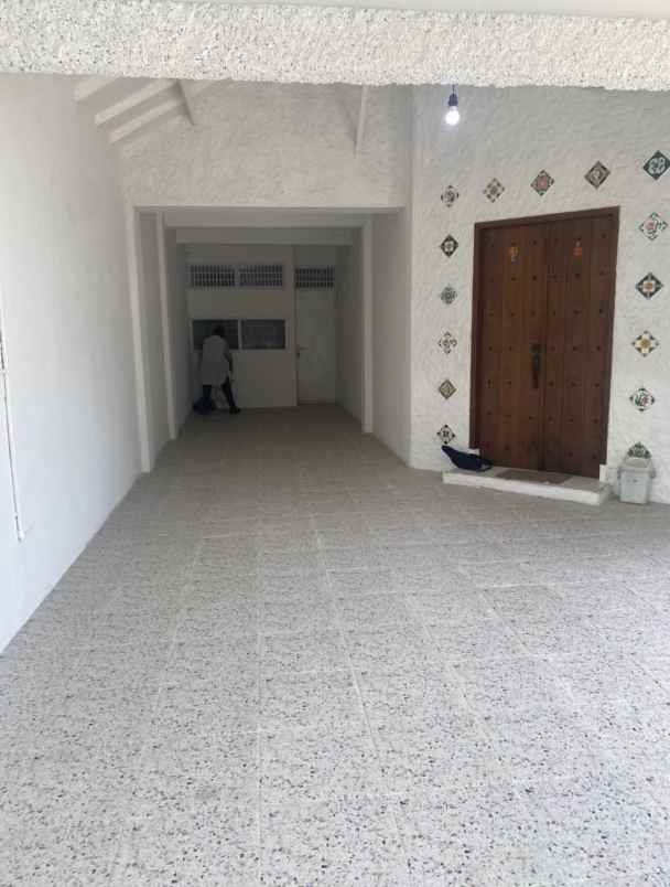 dijual rumah jl anggrek lestari indah