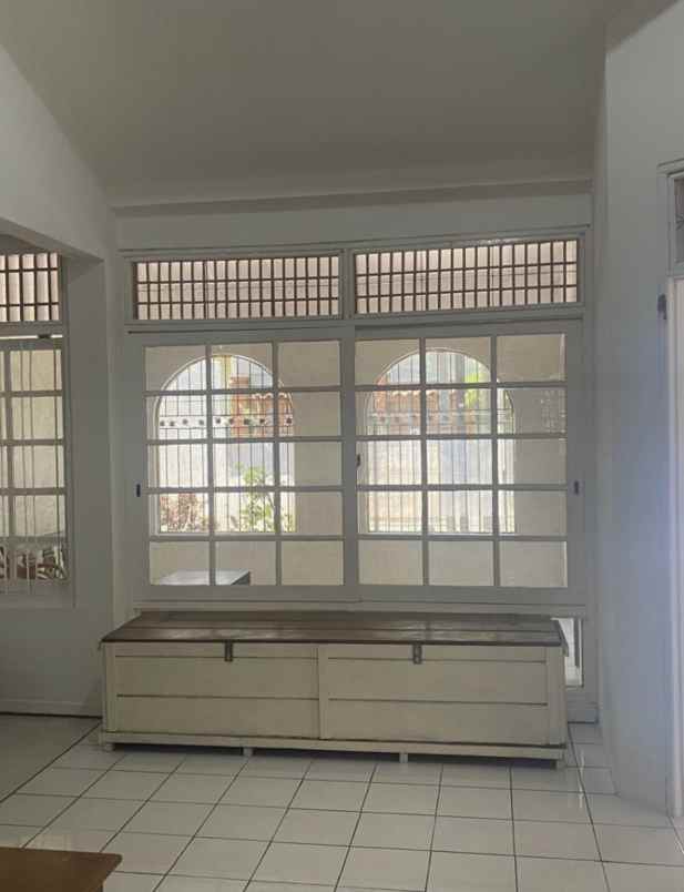 dijual rumah jl anggrek lestari indah