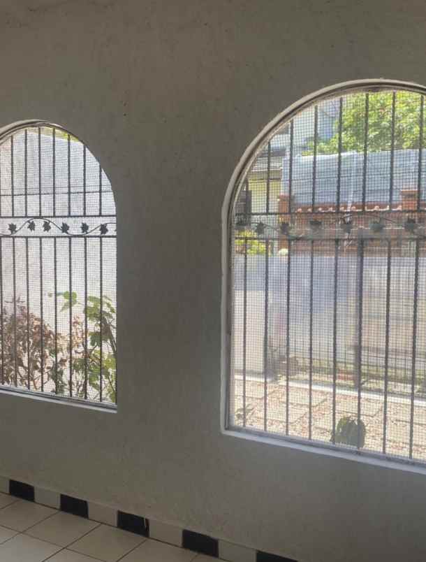 dijual rumah jl anggrek lestari indah