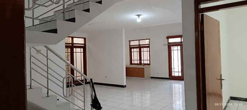 dijual rumah jl babakan jeruk sukagalih