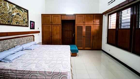 dijual rumah jl bengawan