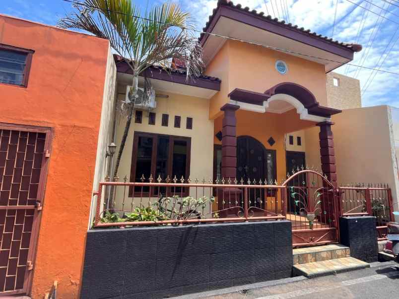 dijual rumah jl bintaro