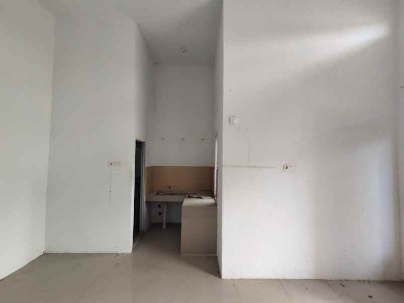 dijual rumah jl bunga inem