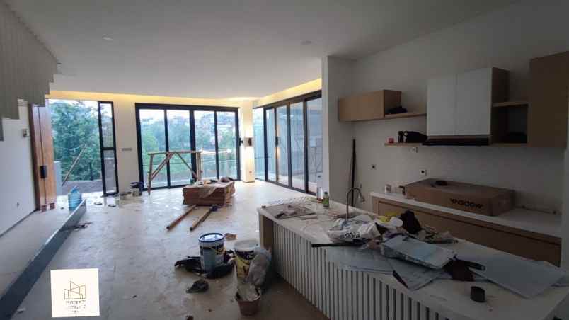 dijual rumah jl cigadung dago