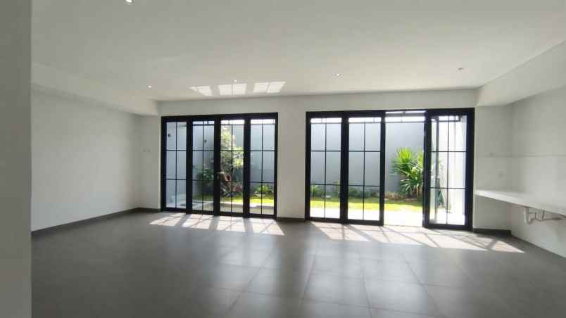 dijual rumah jl dago bandung utara