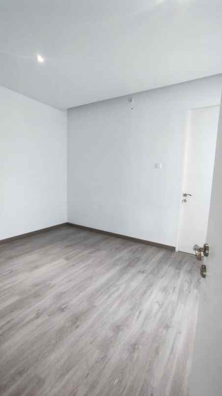 dijual rumah jl dago bandung utara