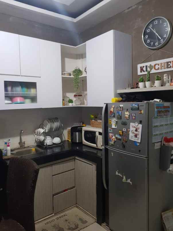 dijual rumah jl h karim jatikramat kec